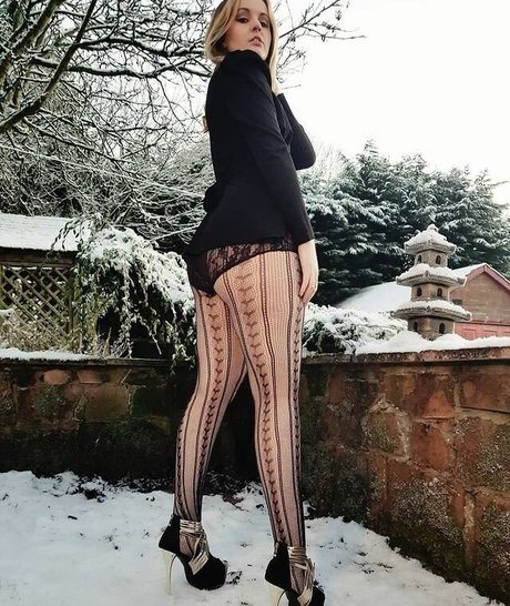 Suzy Lu pornstar pics