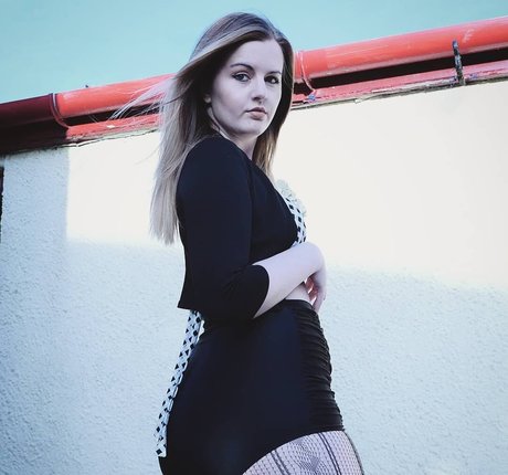 Suzy Lu model naked pics