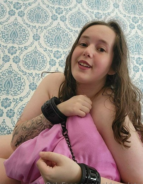 golden zlata nude model picture