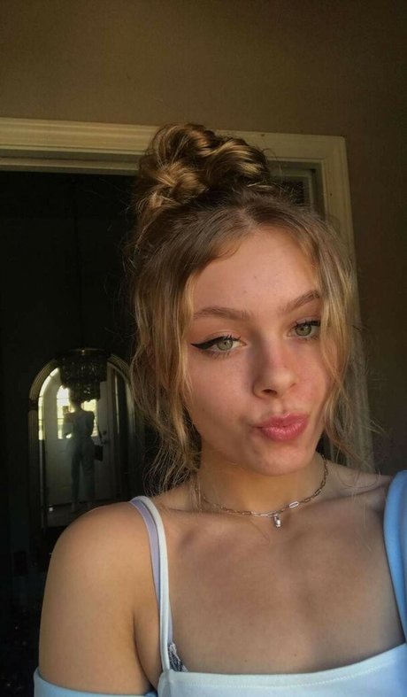 nayrockstar3 star nudes images