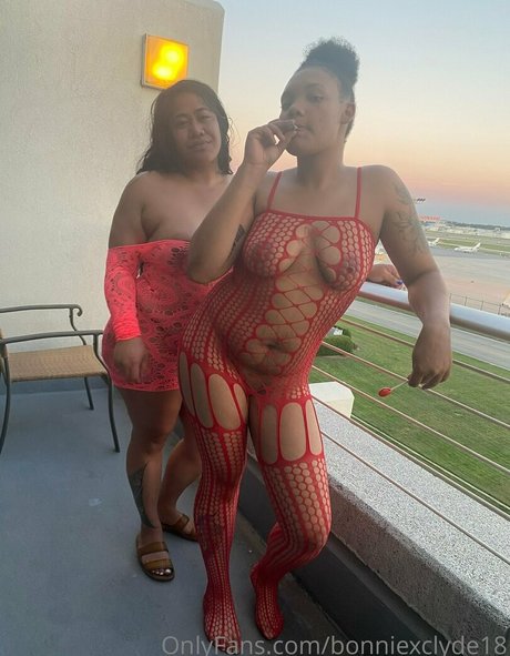 whore wife onlyfans pornographic image