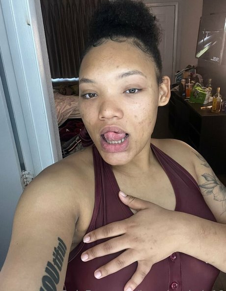 bonniexclyde18 free actress photo