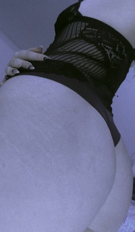 Bruxinnha pornstar adult pic