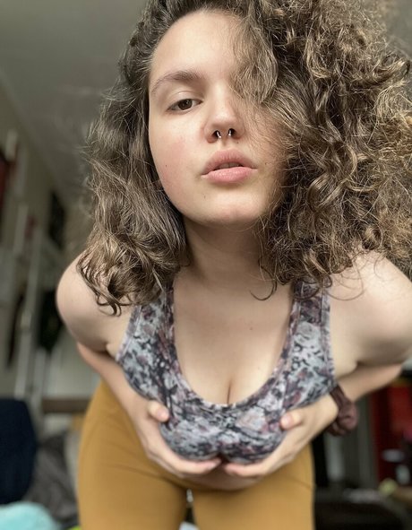 hippiekitten 420 adult actress image