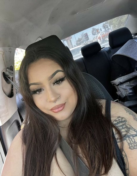 samfr0mhell pretty model picture