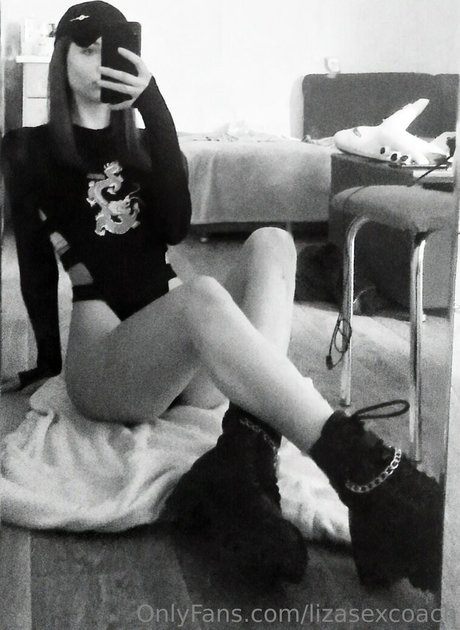 lizasexxcoach star pornographic picture