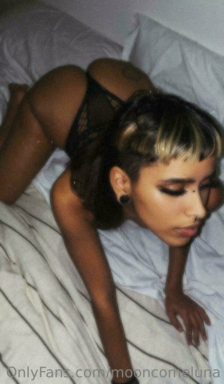 mooncomeluna pornstar art gallery