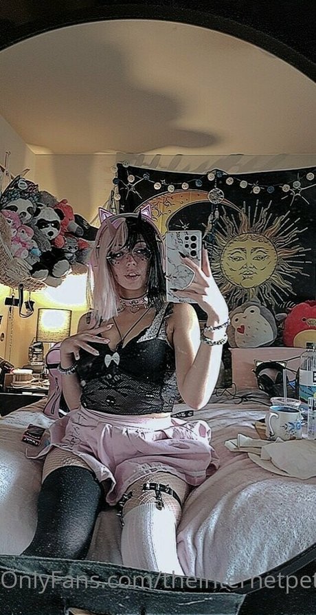 theinternetpet hot model pics