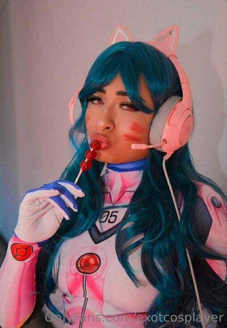 exotcosplayer perfect model image
