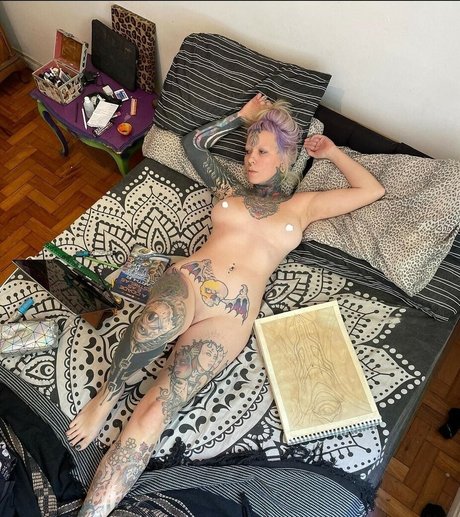 Calopsyco high quality model photos