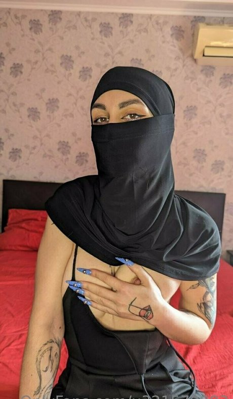 amirimus pretty actress galleries