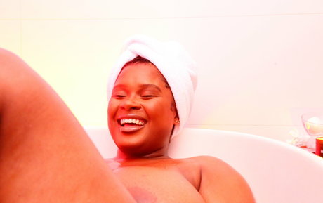 thelingerielounge hot actress img