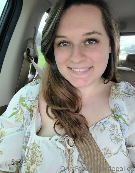 deealice naked star images