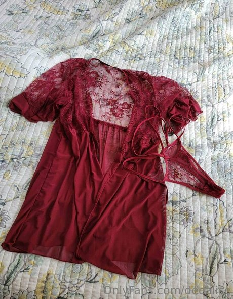 deealice xxx model pics