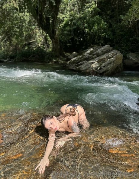 laurasahar pornstar nude photo