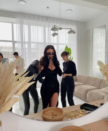 curvy teen onlyfans free porn image