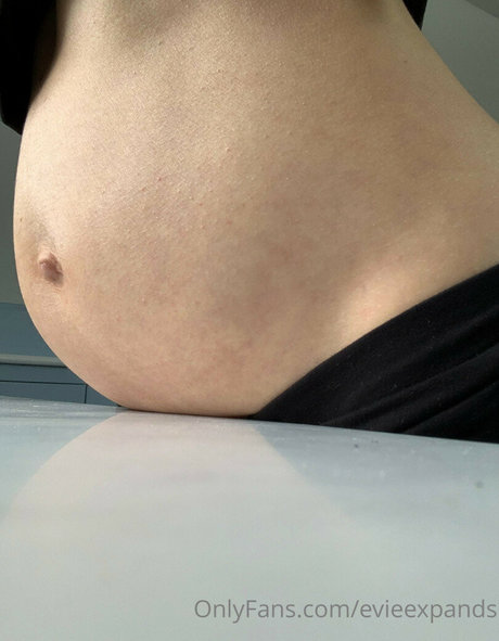 evieexpands model picture