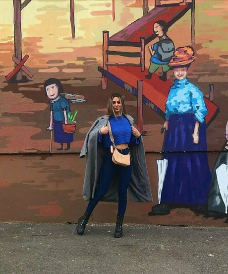 blonde small tits onlyfans top img