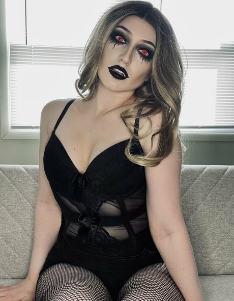 MaisieLynnie star pretty pic