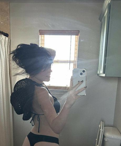 Astrouxx top actress image