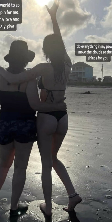 Astrouxx erotic star galleries