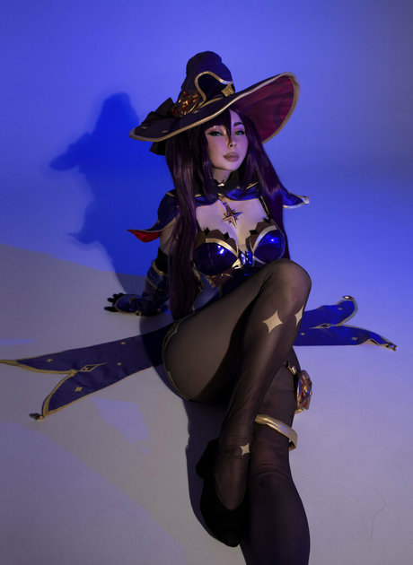 Hessakai sexy model image