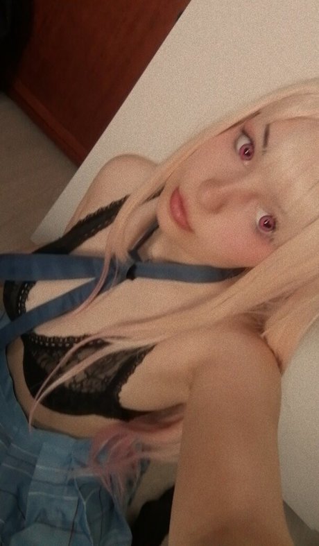 PlastiqTrash pornstar xxx img