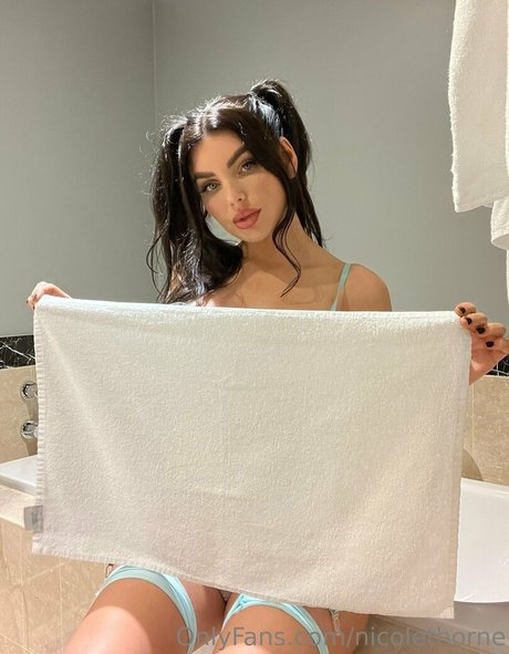 nicolethorne nude actress picture