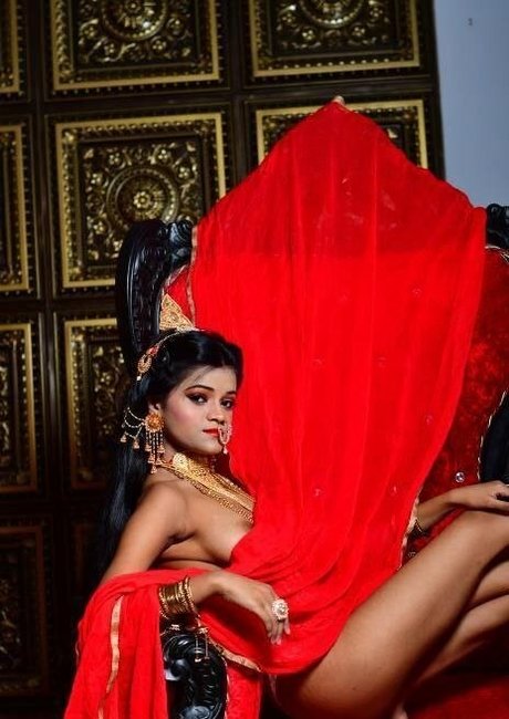 Amaira Roy nude pornstar images