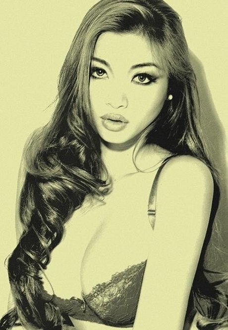 Naomi Black sexy pornstar photo