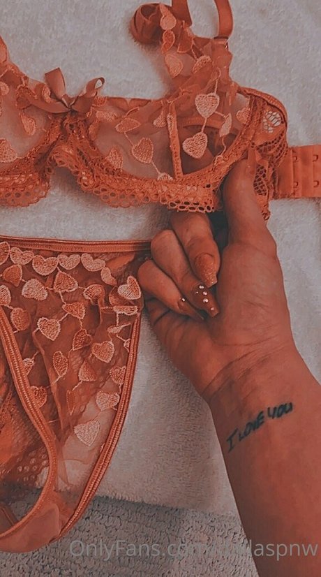 dallaspnw adult model picture