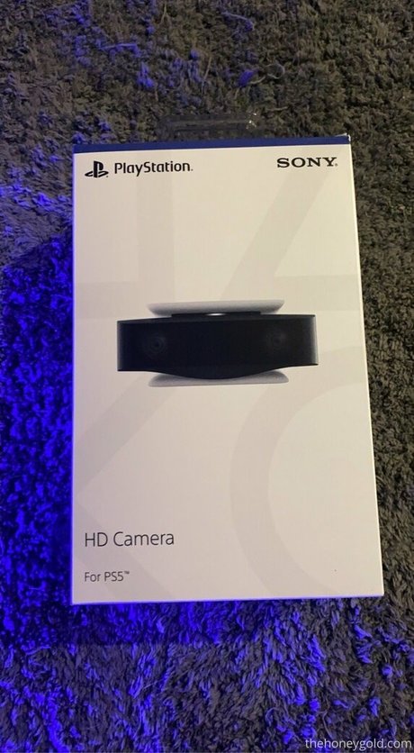 honeygold nude actress img