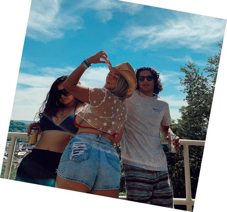 Jolieboero naked pornstar images