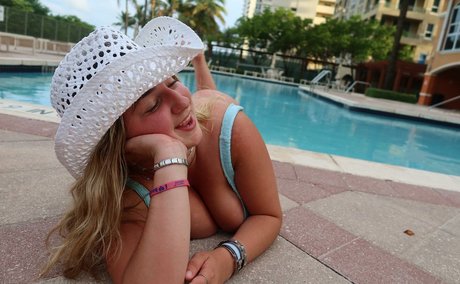 Jolieboero perfect actress pictures