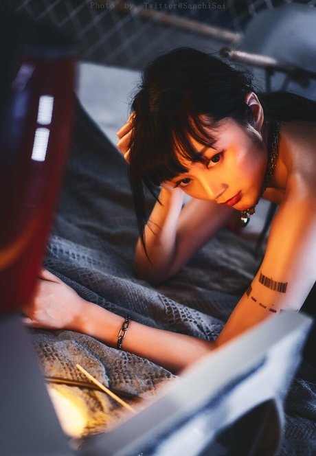 aooomi hot star image