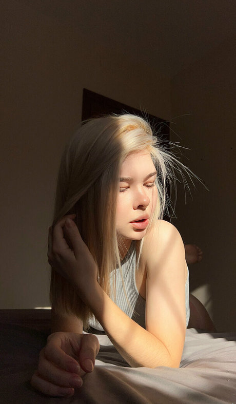 anna ocori pretty pornstar photos