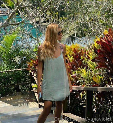 yanaviolet xxx star photo