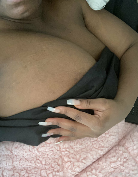 ThatChocoBxtch star nudes pics