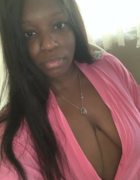 black lesbian onlyfans naked image