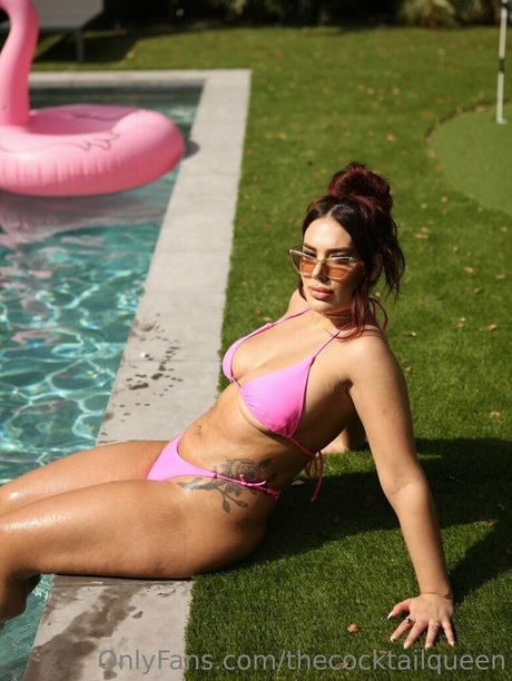 thecocktailqueen naked pornstar photos