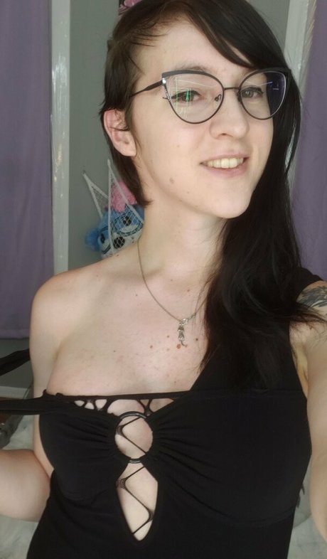 gothravemom pornstar naked img