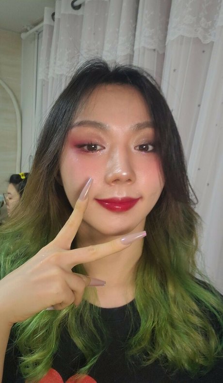 Bubbly live star high quality image