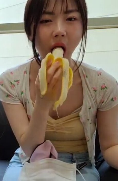 Bubbly live pornstar top pic