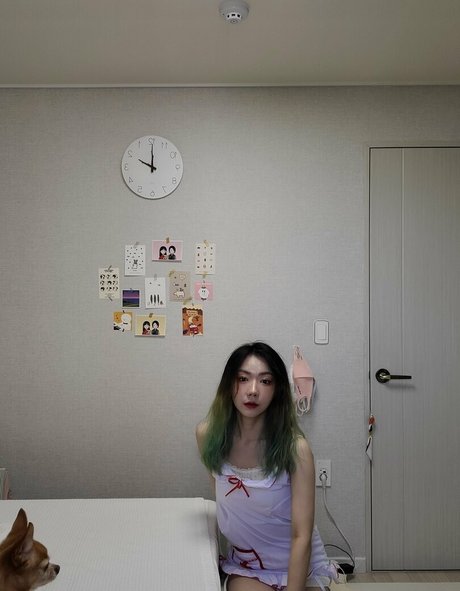 Bubbly live erotic pornstar photo