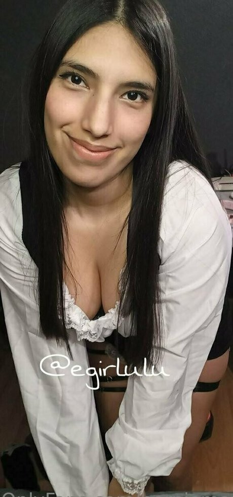 horniemommyfree high quality model photo