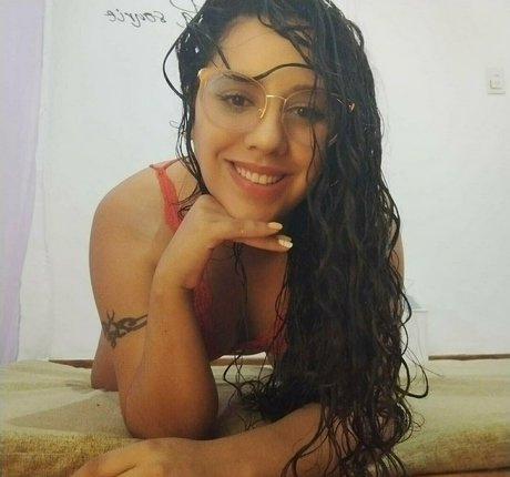 horniemommyfree star top img