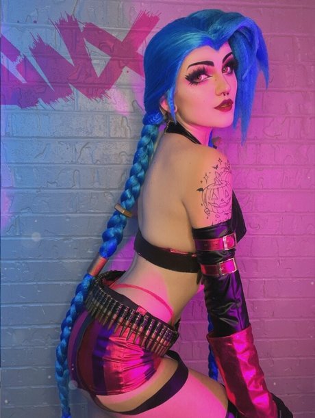 Nonbinate model hd photos