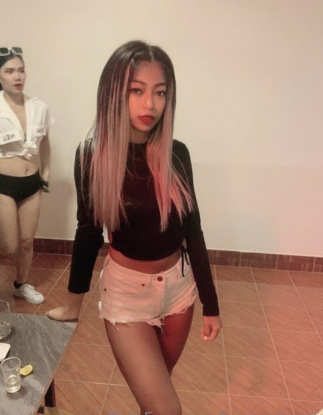 benzontoast pretty model images