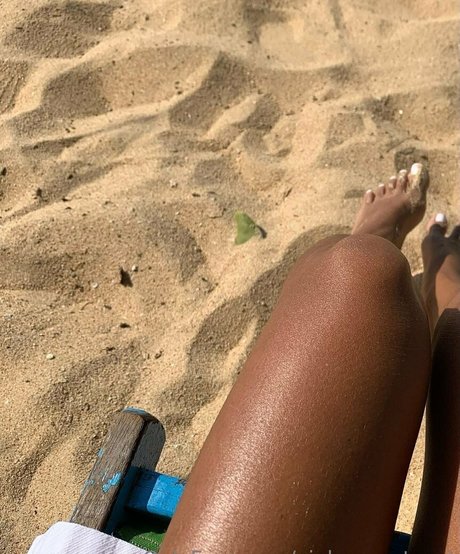 benzontoast model adult pics