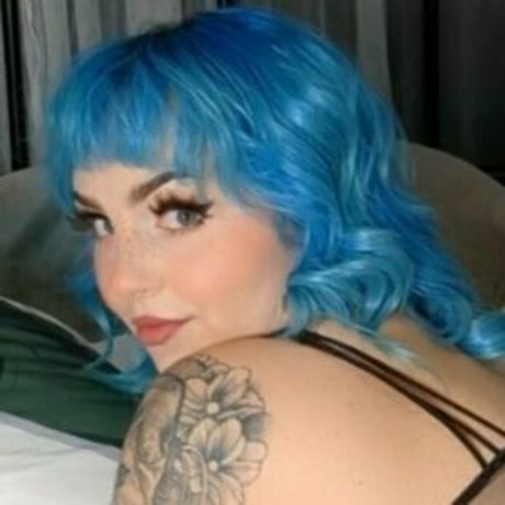 atksnaps pretty model img